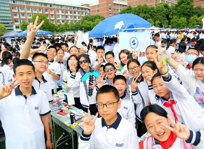 東辰教育半月談2022年④丨五月淺夏，東辰新(xīn)教育又(yòu)美成了這樣…