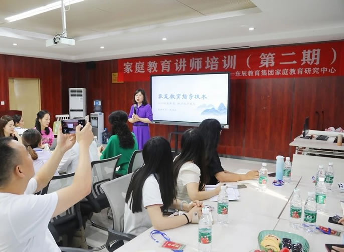 辦(bàn)好家庭教育 是家事更是國(guó)事